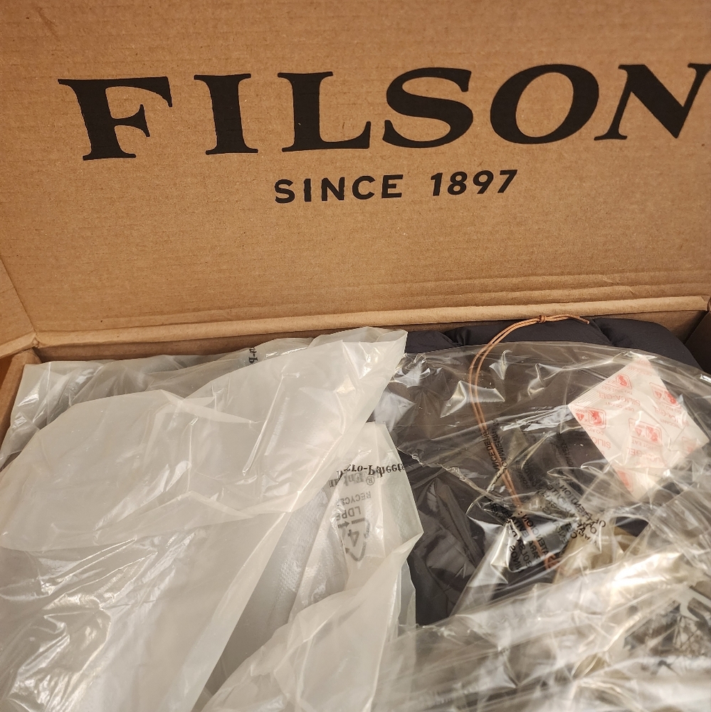 Filson Women’s Featherweight Down Jacket, , NEW Black